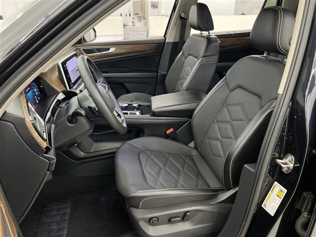 used 2024 Volkswagen Atlas car, priced at $30,989