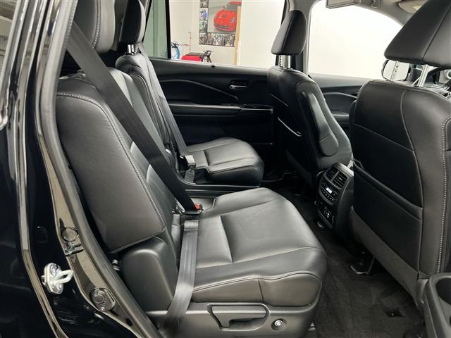 used 2022 Honda Pilot car, priced at $38,387