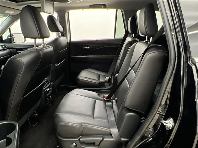 used 2022 Honda Pilot car, priced at $38,387