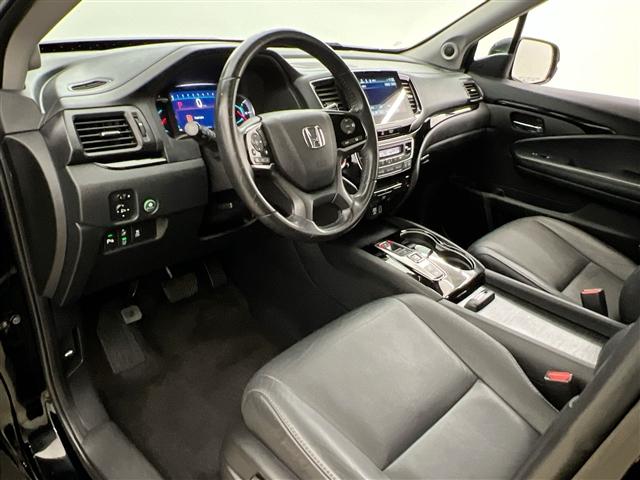 used 2022 Honda Pilot car, priced at $38,387