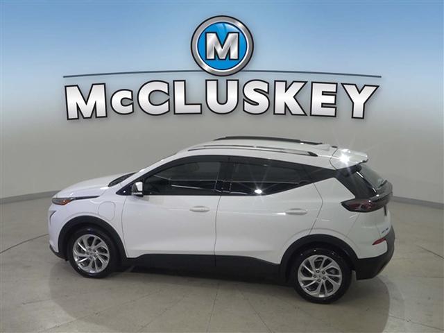 used 2022 Chevrolet Bolt EUV car, priced at $17,989