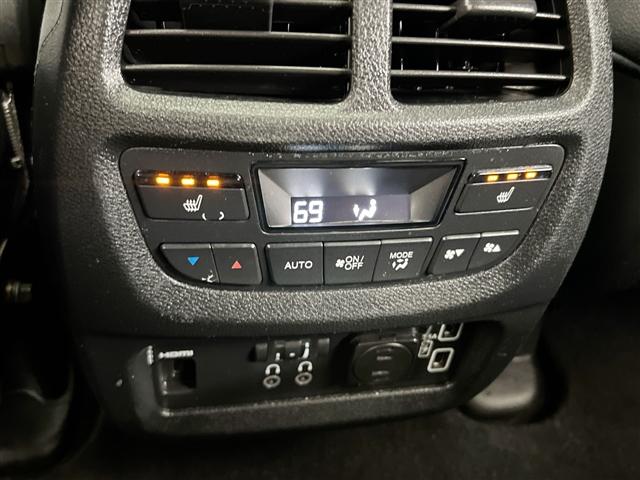 used 2022 Honda Pilot car, priced at $40,387