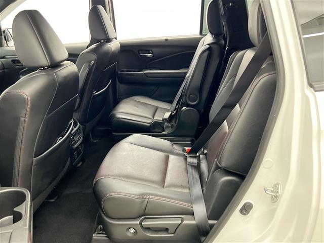 used 2022 Honda Pilot car, priced at $40,387