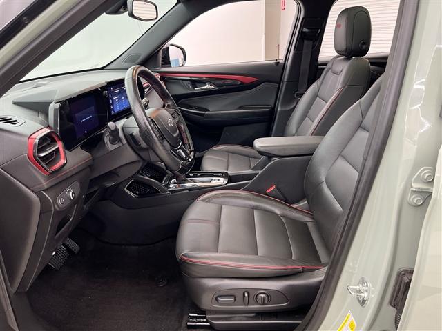 used 2024 Chevrolet TrailBlazer car, priced at $30,989