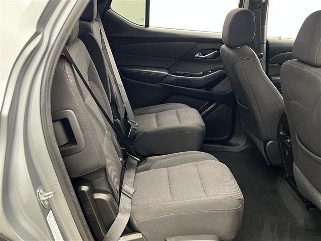 used 2023 Chevrolet Traverse car, priced at $29,989