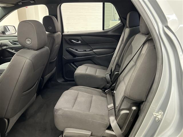used 2023 Chevrolet Traverse car, priced at $29,989