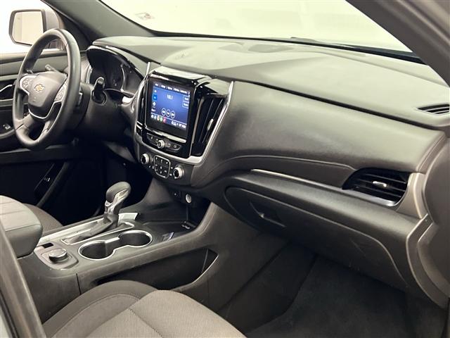 used 2023 Chevrolet Traverse car, priced at $29,989