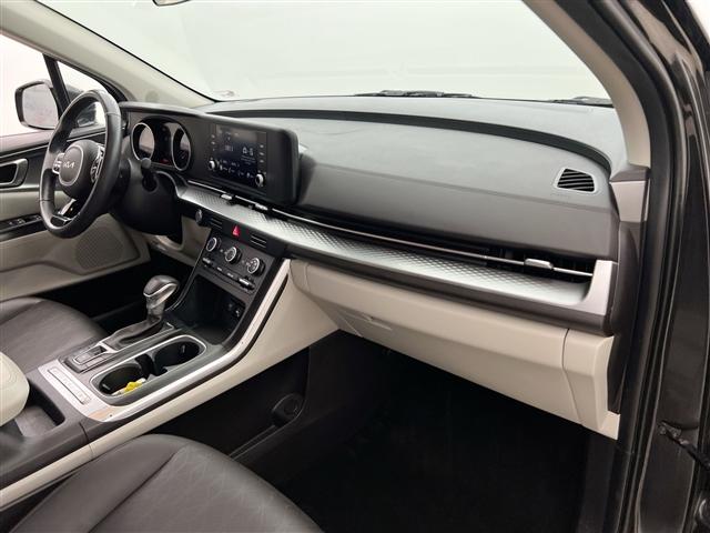 used 2024 Kia Carnival car, priced at $35,989