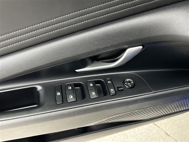 used 2025 Hyundai Elantra car, priced at $21,989