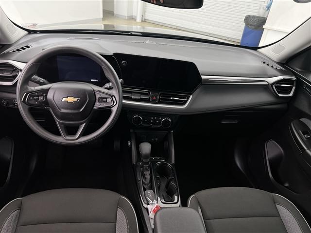 used 2025 Chevrolet TrailBlazer car, priced at $27,989