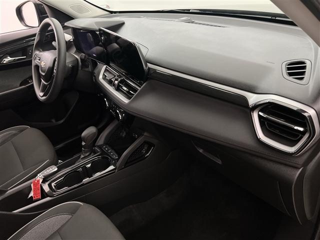 used 2025 Chevrolet TrailBlazer car, priced at $27,989