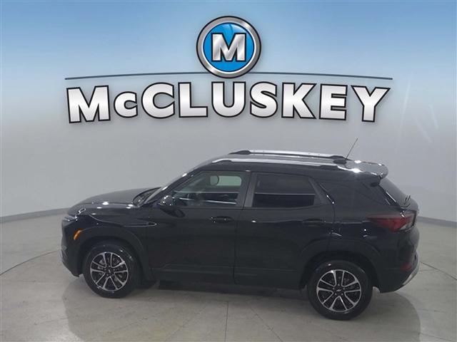 used 2025 Chevrolet TrailBlazer car, priced at $27,989