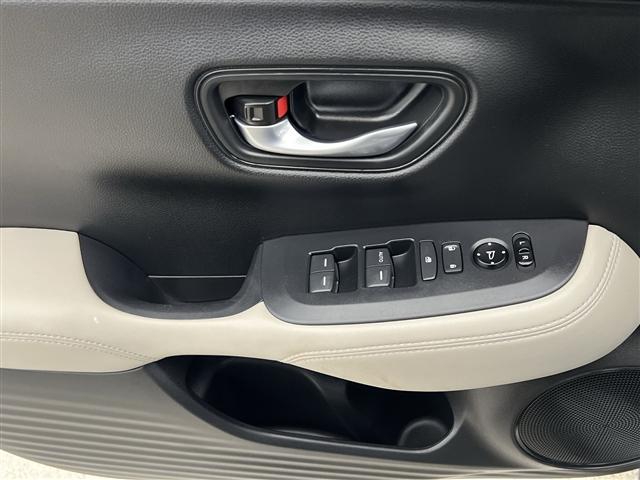 used 2025 Honda HR-V car, priced at $26,989