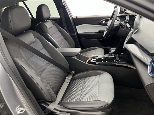 used 2025 Chevrolet Trax car, priced at $22,989