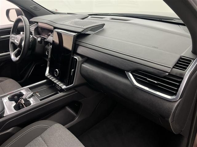 used 2025 GMC Acadia car, priced at $42,989