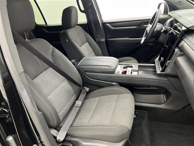 used 2025 GMC Acadia car, priced at $42,989