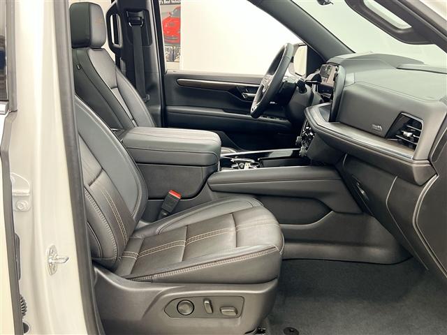 used 2025 Chevrolet Tahoe car, priced at $84,989