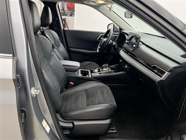 used 2024 Mitsubishi Outlander car, priced at $24,989