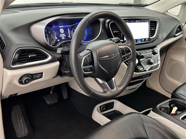 used 2024 Chrysler Pacifica car, priced at $29,989