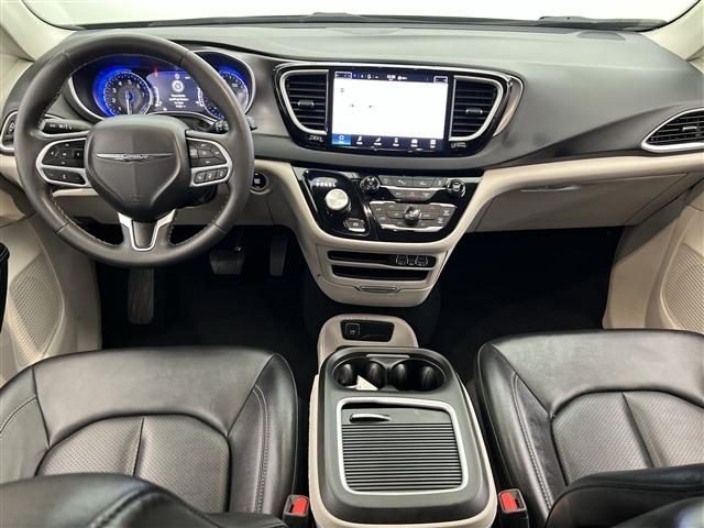 used 2024 Chrysler Pacifica car, priced at $29,989