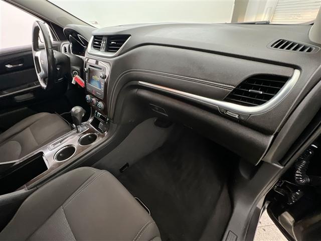 used 2015 Chevrolet Traverse car, priced at $8,998