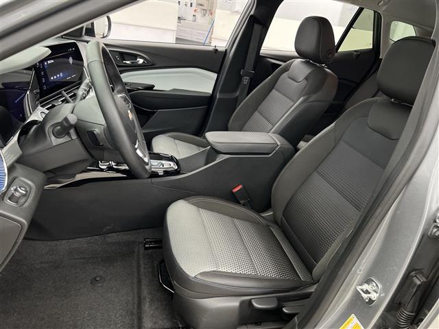 used 2025 Chevrolet Trax car, priced at $24,989