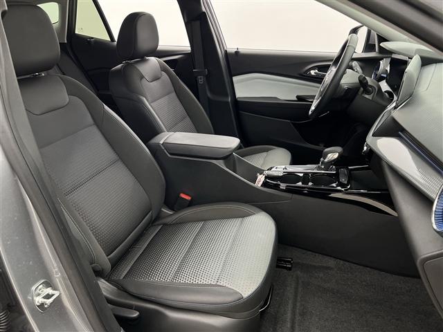 used 2025 Chevrolet Trax car, priced at $24,989