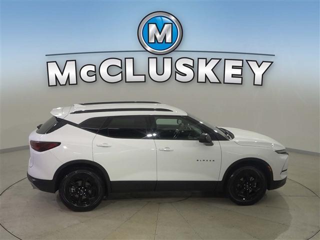 used 2025 Chevrolet Blazer car, priced at $30,489