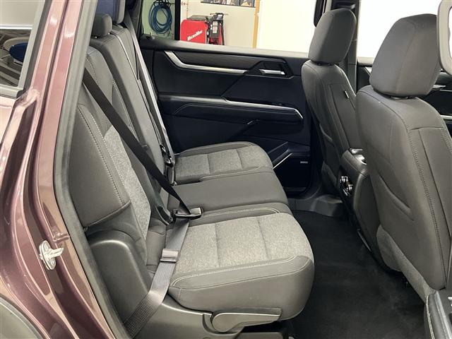 used 2025 GMC Acadia car, priced at $35,989