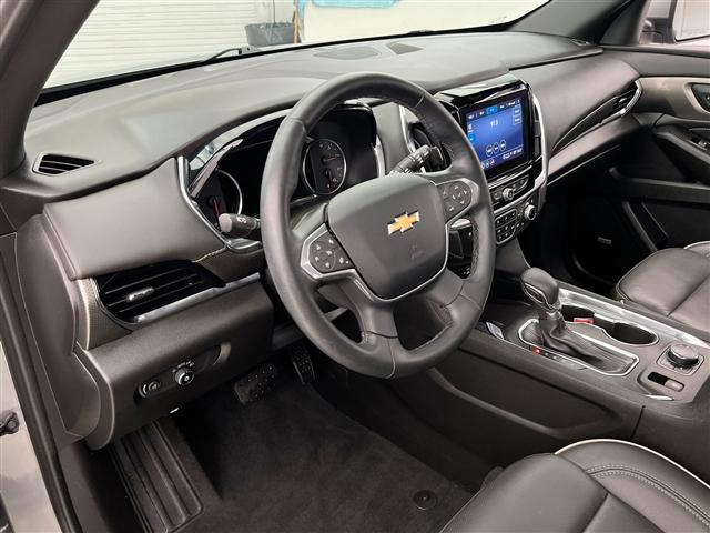 used 2023 Chevrolet Traverse car, priced at $41,989