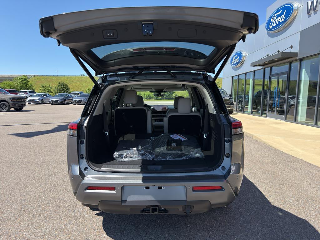 new 2026 Nissan Pathfinder car, priced at $46,007