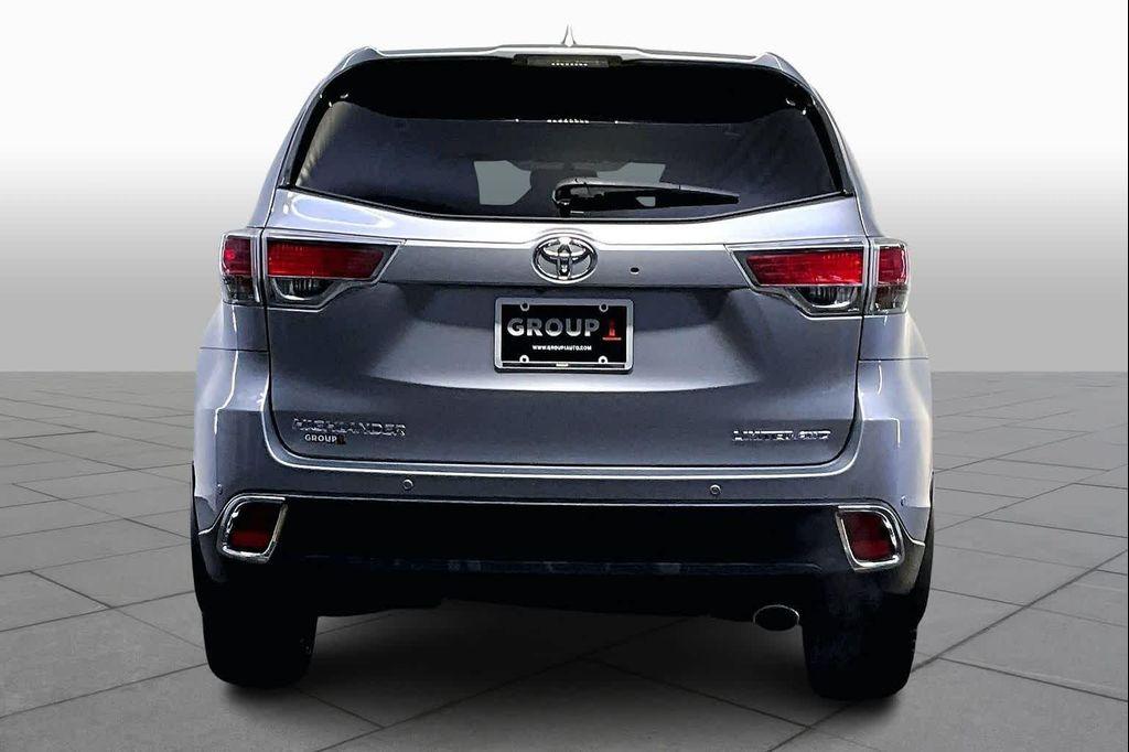 used 2015 Toyota Highlander car, priced at $21,686