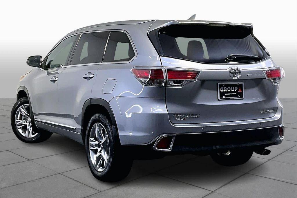 used 2015 Toyota Highlander car, priced at $21,686