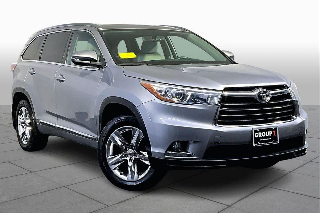 used 2015 Toyota Highlander car, priced at $21,686