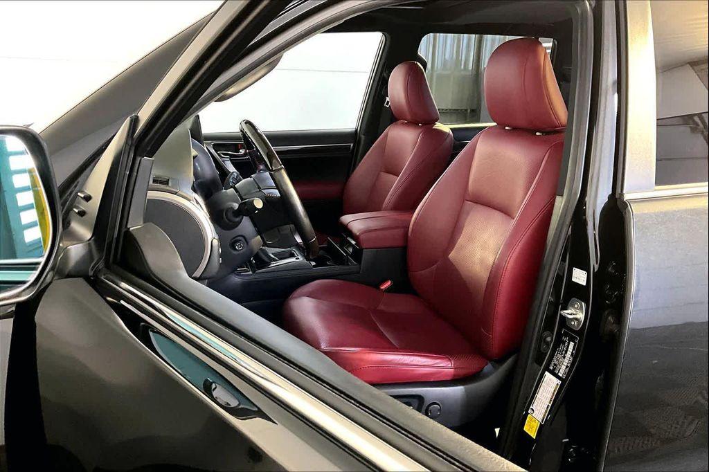 used 2023 Lexus GX 460 car, priced at $56,897