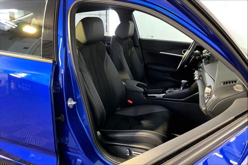 used 2025 Acura Integra car, priced at $31,900