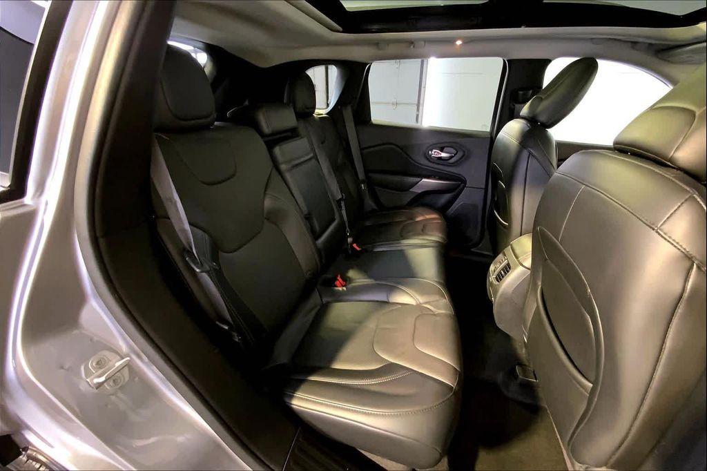 used 2019 Jeep Cherokee car, priced at $18,596