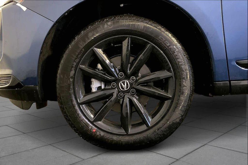 new 2026 Acura RDX car, priced at $46,550