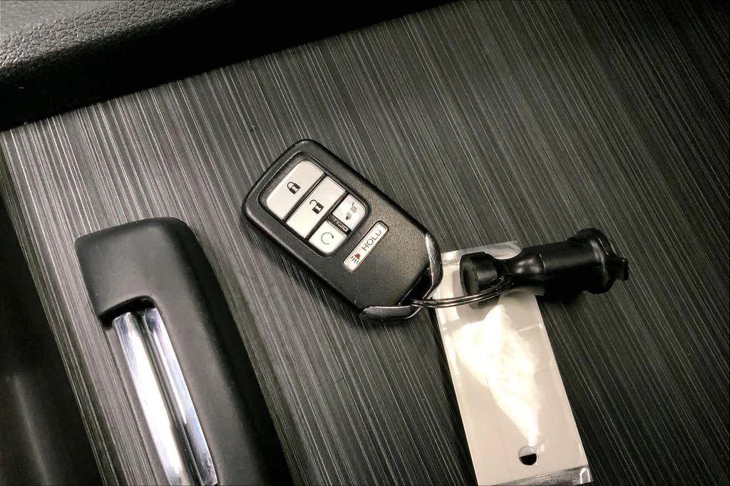 used 2020 Honda Pilot car, priced at $22,998