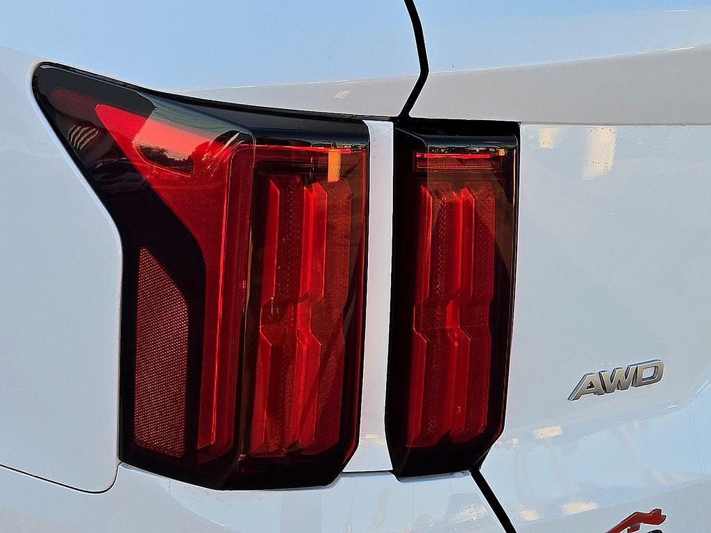 used 2022 Kia Sorento car, priced at $27,680