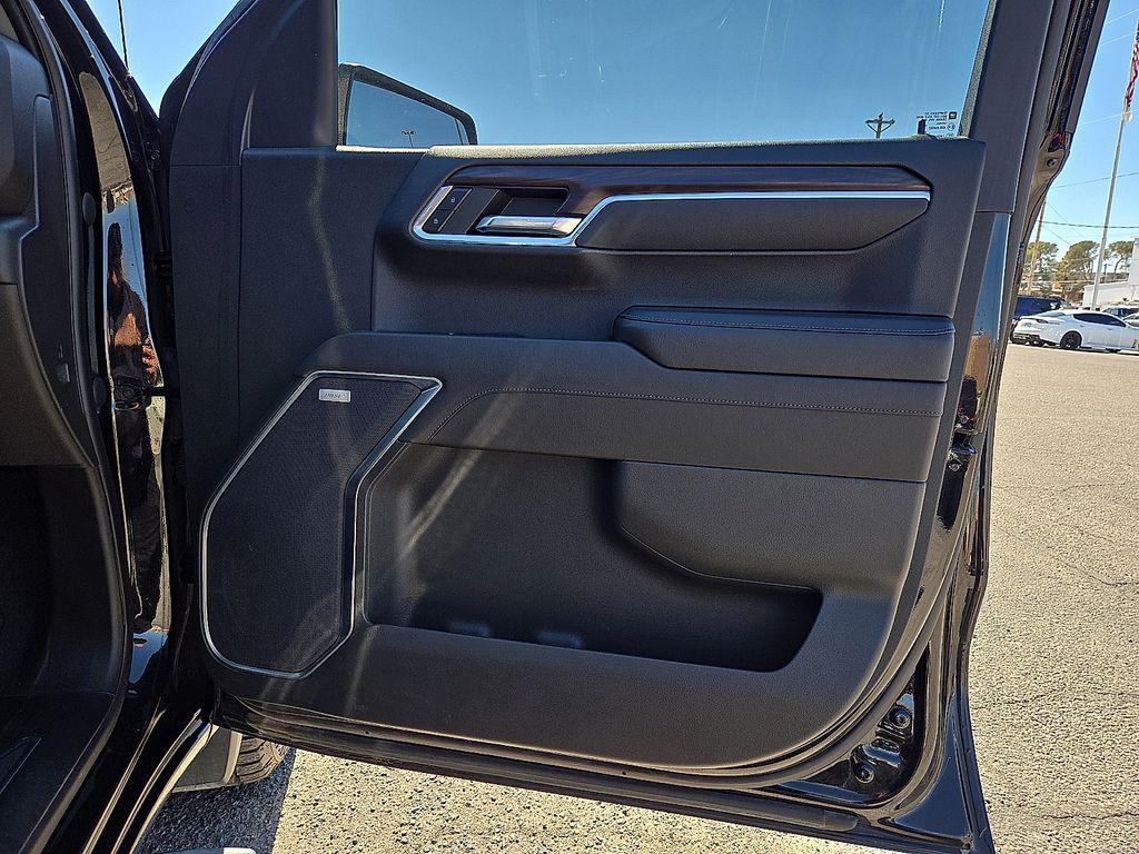 used 2022 GMC Sierra 1500 car, priced at $43,585