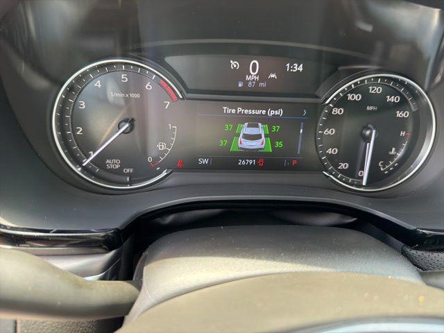 used 2024 Cadillac XT5 car, priced at $30,000