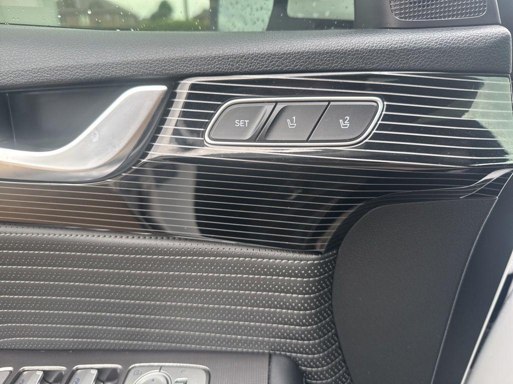 used 2025 Hyundai Palisade car, priced at $46,555