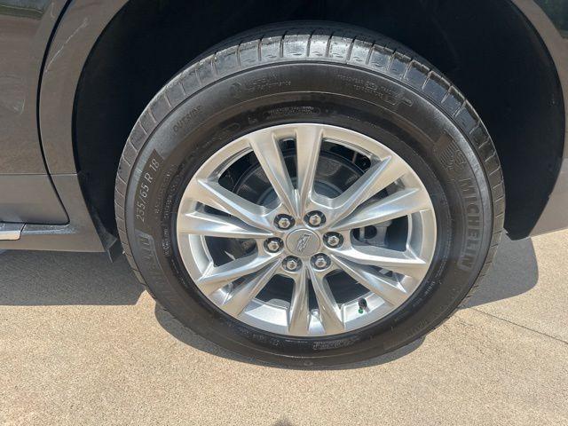 used 2024 Cadillac XT5 car, priced at $31,448