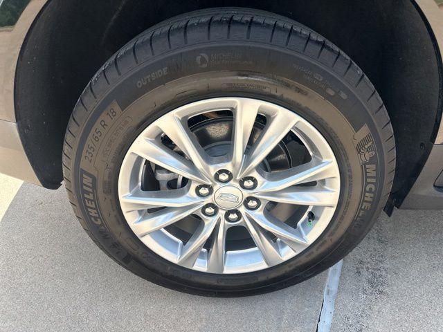 used 2024 Cadillac XT5 car, priced at $31,448