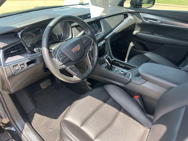 used 2024 Cadillac XT5 car, priced at $31,448