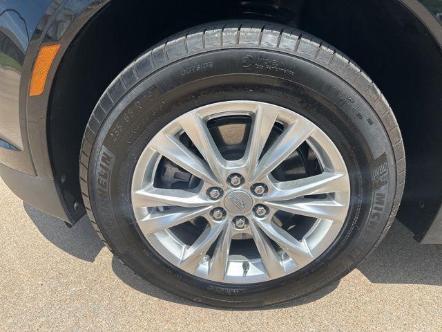 used 2024 Cadillac XT5 car, priced at $31,448
