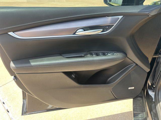 used 2024 Cadillac XT5 car, priced at $31,448