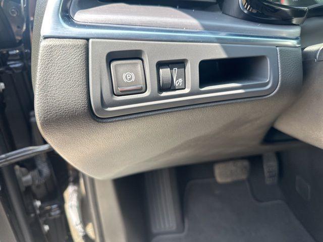 used 2024 Cadillac XT5 car, priced at $31,448