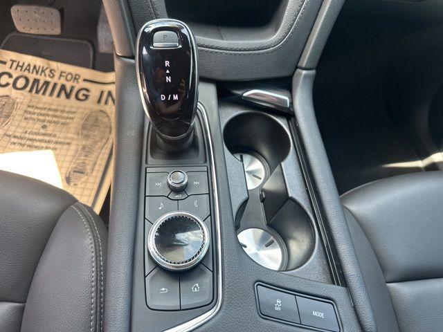 used 2024 Cadillac XT5 car, priced at $31,448